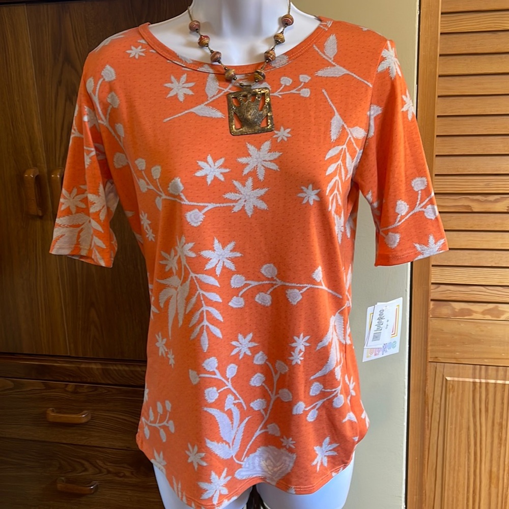 Lularoe gigi top